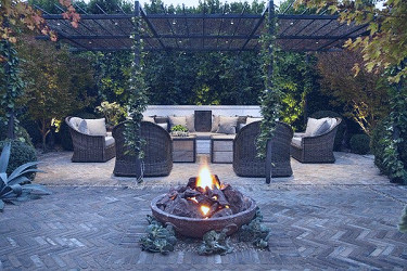 How to Create an Outdoor Room - The New York Times